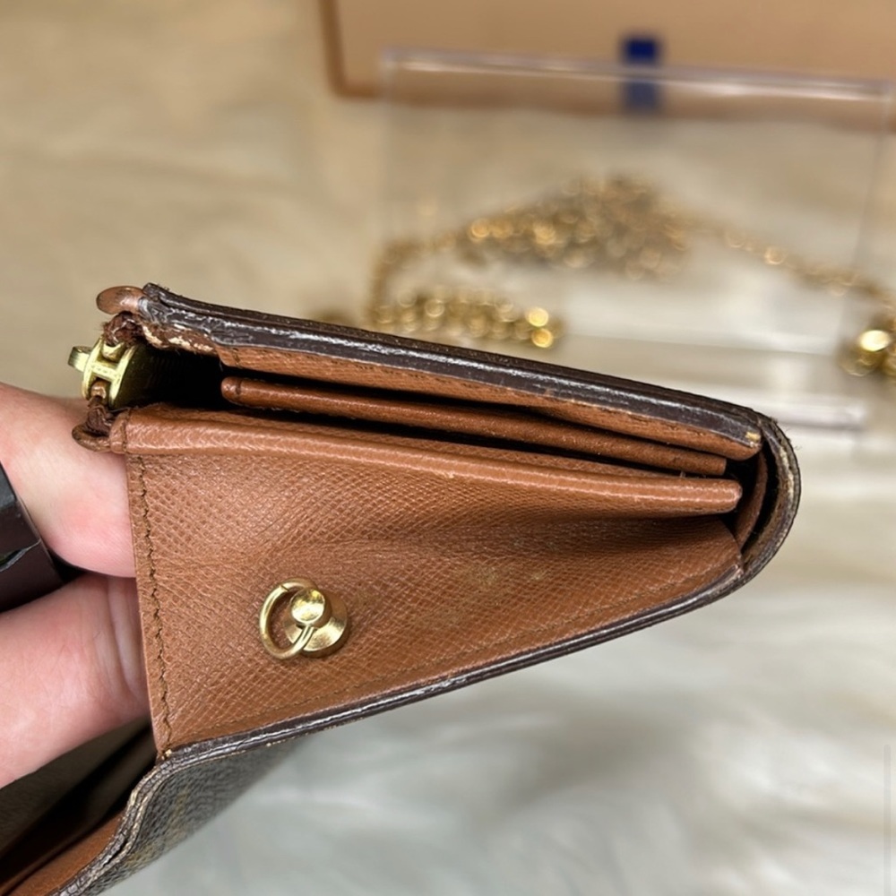 VINTAGE LOUIS VUITTON Monogram
Porte Monnaie Tresor Wallet. - Picture 7 of 10